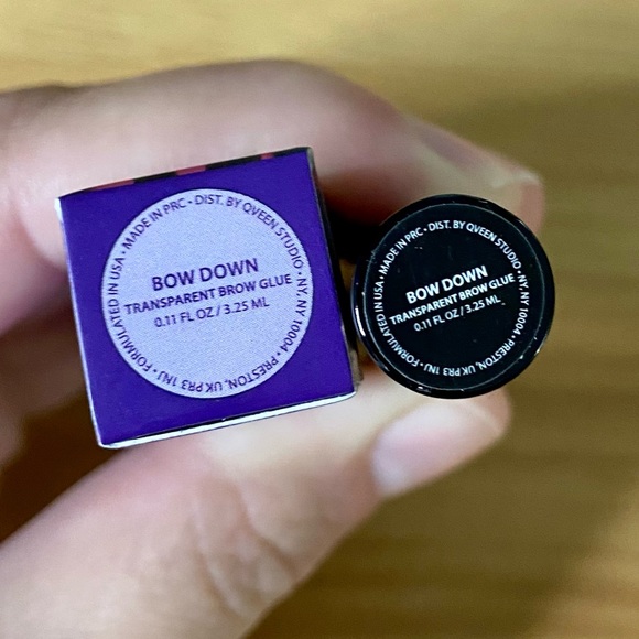Qveen Studio Bow Down Brow Glue - Picture 5 of 9